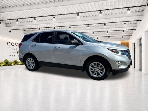 Used 2020 Chevrolet Equinox LS w/ LS Convenience Package FWD image 16