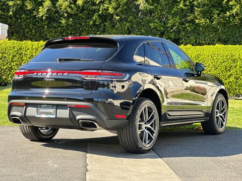 New 2026 Porsche Macan AWD/4WD image 8