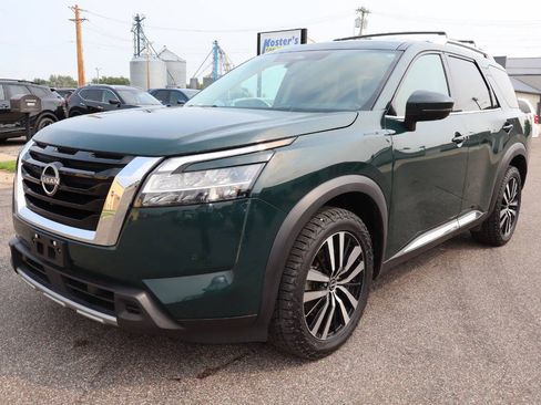 Used 2023 Nissan Pathfinder Platinum AWD/4WD image 1