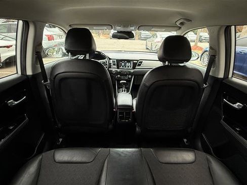Used 2019 Kia Niro EX image 29