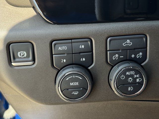Used 2025 Chevrolet Silverado 1500 LT Trail Boss w/ Convenience Package II AWD/4WD image 24