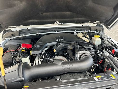 Used 2021 Jeep Gladiator Mojave AWD/4WD image 28