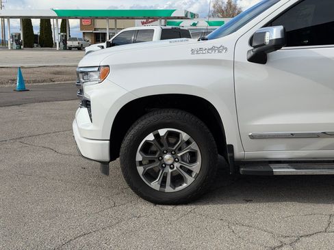 Used 2025 Chevrolet Silverado 1500 High Country w/ Technology Package image 11