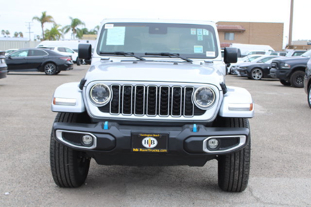 Used 2024 Jeep Wrangler Unlimited Sahara AWD/4WD image 2