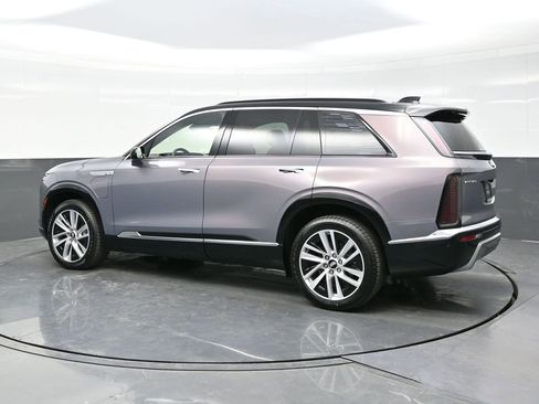 New 2026 Cadillac Vistiq Luxury image 4