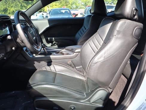 Used 2016 Dodge Challenger SRT Hellcat image 18