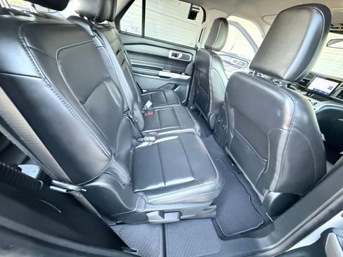 Certified 2023 Ford Explorer XLT w/ Equipment Group 202A image 18