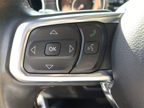 Used 2022 Jeep Wrangler Unlimited Sahara image 31