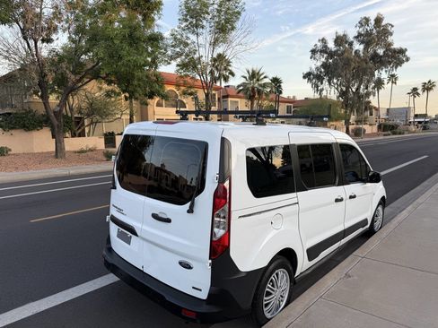 Used 2016 Ford Transit Connect XL image 6