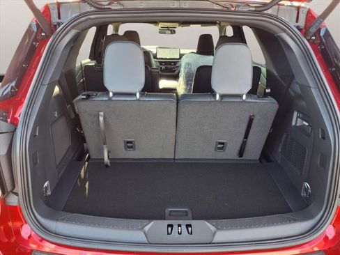 New 2026 Ford Explorer ST-Line w/ ST-Line Street Pack image 21