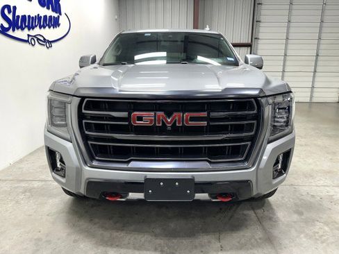 Used 2024 GMC Yukon AT4 w/ AT4 Premium Plus Package AWD/4WD image 7