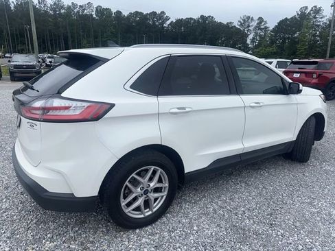 Used 2021 Ford Edge SEL w/ Convenience Package FWD image 4