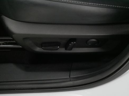 Used 2024 Mitsubishi Outlander SE image 20