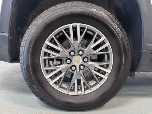 Used 2026 Chevrolet Traverse LT w/ Driver Confidence Package AWD/4WD image 9