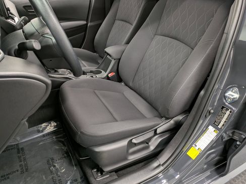 Used 2024 Toyota Corolla LE image 9