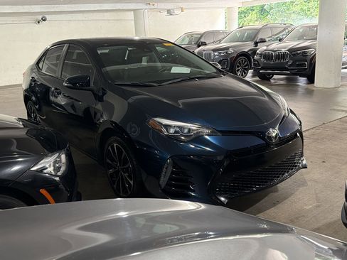 Used 2018 Toyota Corolla SE FWD image 4