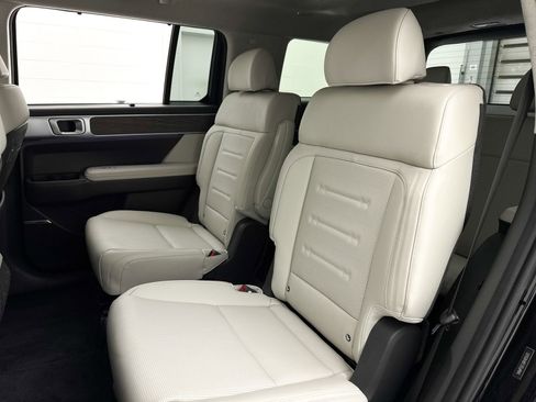 Used 2024 Hyundai Santa Fe Calligraphy AWD/4WD image 31