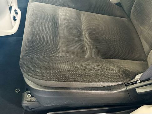 Used 2018 Dodge Grand Caravan SE w/ UConnect Hands-Free Group image 19