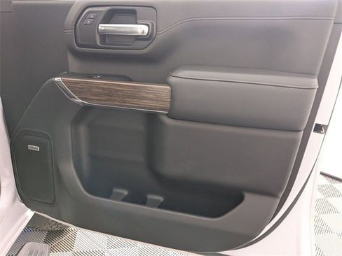 Used 2023 Chevrolet Silverado 2500 High Country w/ Z71 Off-Road Package image 34