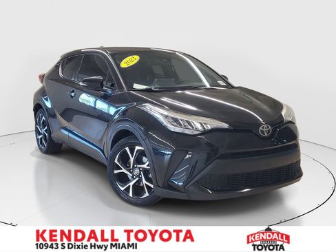 Used 2021 Toyota C-HR XLE image 1
