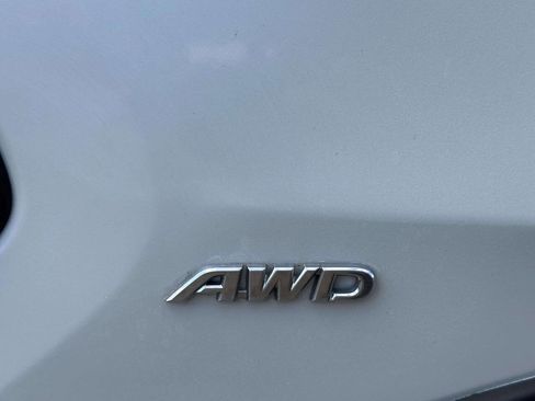 Used 2021 Toyota RAV4 XLE Premium AWD/4WD image 37