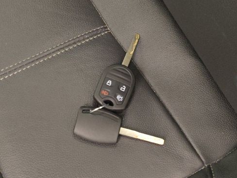 Used 2015 Ford Focus SE w/ Equipment Group 201A FWD image 32