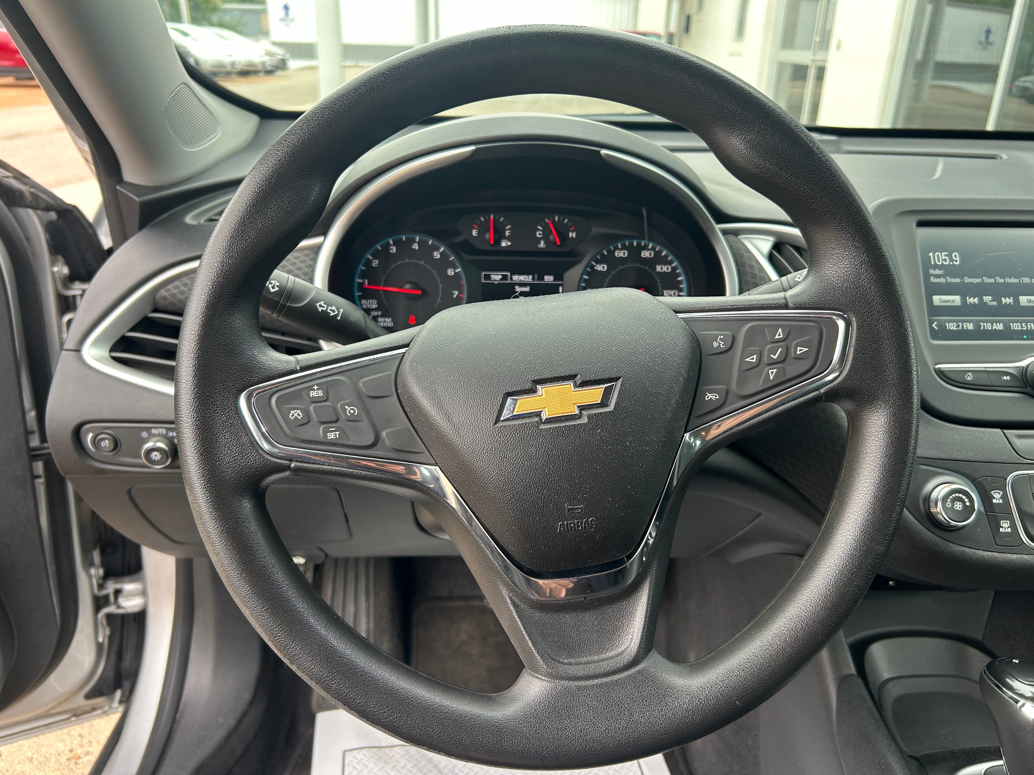 Used 2018 Chevrolet Malibu LS FWD image 18