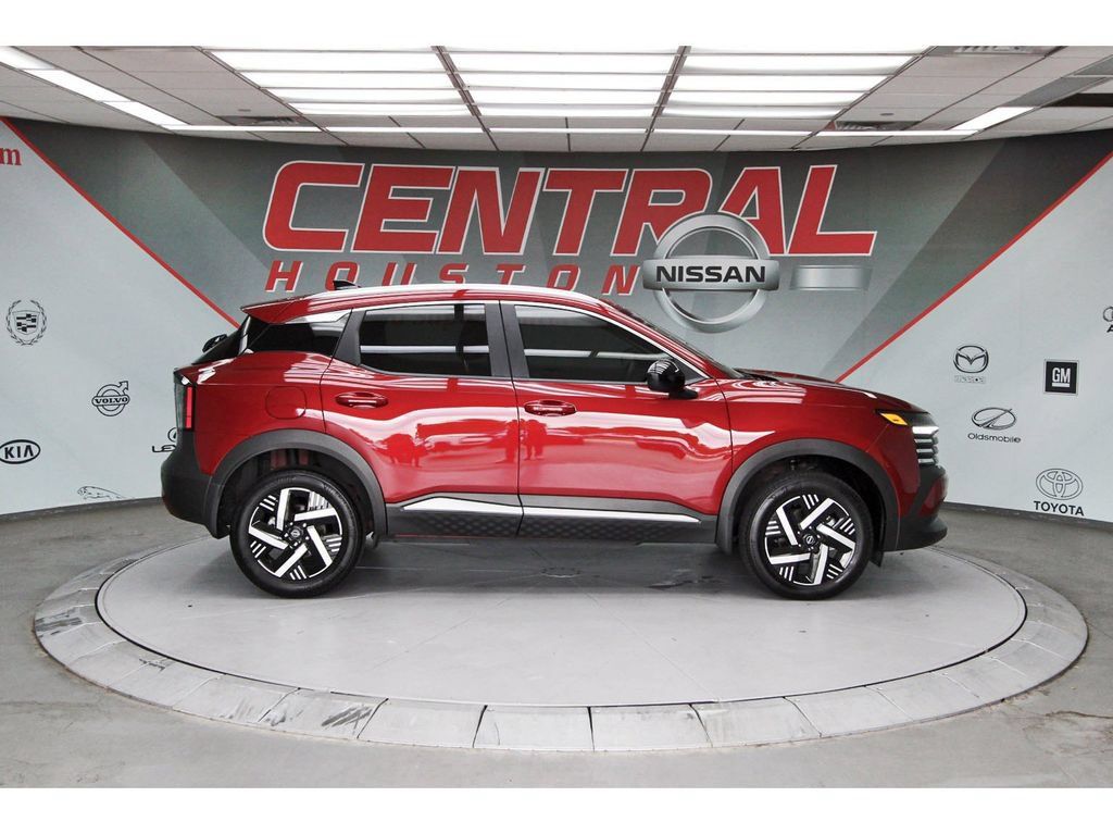 Used 2026 Nissan Kicks SV FWD image 5