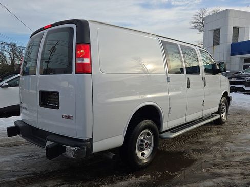 Used 2024 GMC Savana 2500 w/ Driver Convenience Package image 8