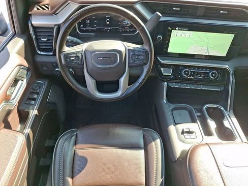 Used 2024 GMC Sierra 3500 Denali w/ Denali Reserve Package image 11