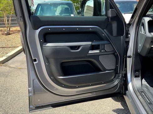 Used 2024 Land Rover Defender 110 X image 21