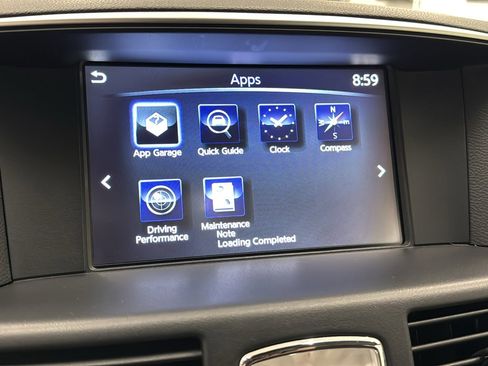 Used 2019 INFINITI Q70 Luxe image 17