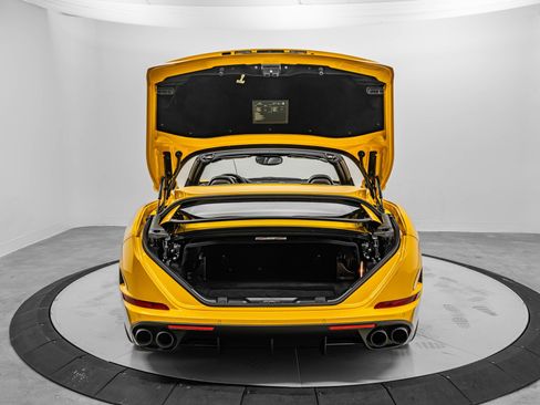 Certified 2017 Ferrari California T image 28