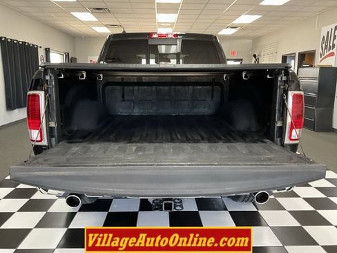 Used 2015 RAM 1500 Laramie w/ Convenience Group AWD/4WD image 31