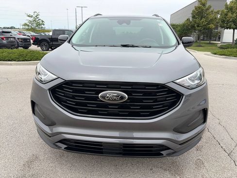 Used 2024 Ford Edge SE w/ Black Appearance Package AWD/4WD image 2