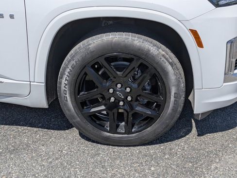 Certified 2023 Chevrolet Traverse Premier FWD image 12