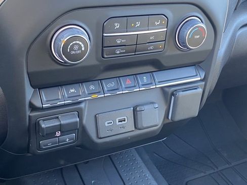 Used 2024 Chevrolet Silverado 1500 Custom image 18