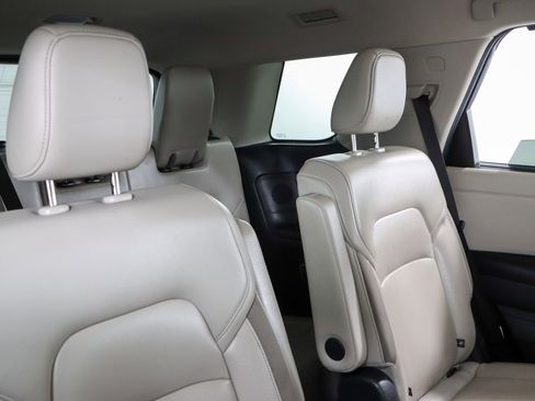 Used 2022 Nissan Pathfinder SL w/ SL Premium Package image 29