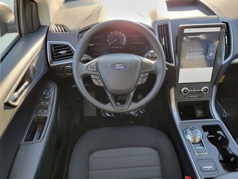 New 2024 Ford Edge SE image 19