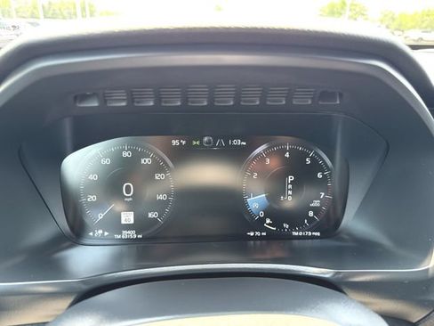 Used 2020 Volvo XC90 T5 Momentum AWD/4WD image 11