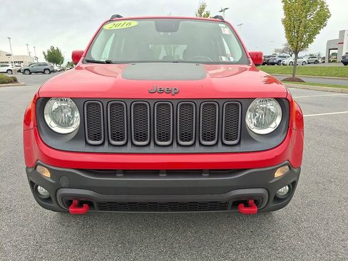 Used 2016 Jeep Renegade Trailhawk AWD/4WD image 3