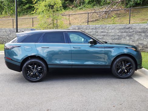 New 2026 Land Rover Range Rover Velar Dynamic SE image 11