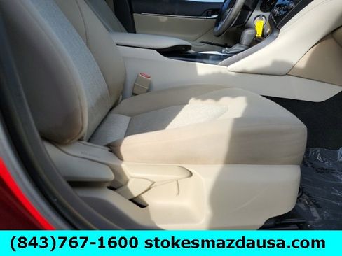 Used 2020 Toyota Camry LE image 25