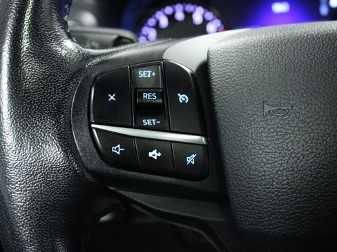 Used 2020 Ford Explorer XLT w/ Equipment Group 202A AWD/4WD image 21