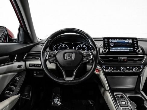 Used 2018 Honda Accord Touring image 21