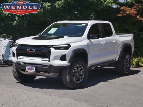 Used 2024 Chevrolet Colorado ZR2 w/ ZR2 Convenience Package III AWD/4WD image 1