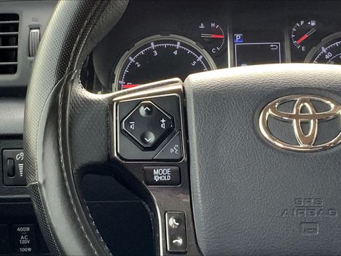 Used 2021 Toyota 4Runner Venture w/ Moonroof Package AWD/4WD image 24