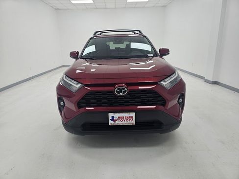 Used 2025 Toyota RAV4 XLE w/ Convenience Package image 3