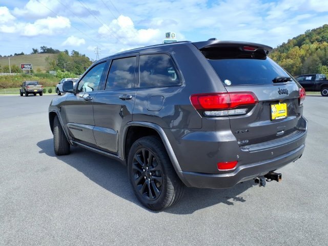 Used 2021 Jeep Grand Cherokee Laredo X AWD/4WD image 9