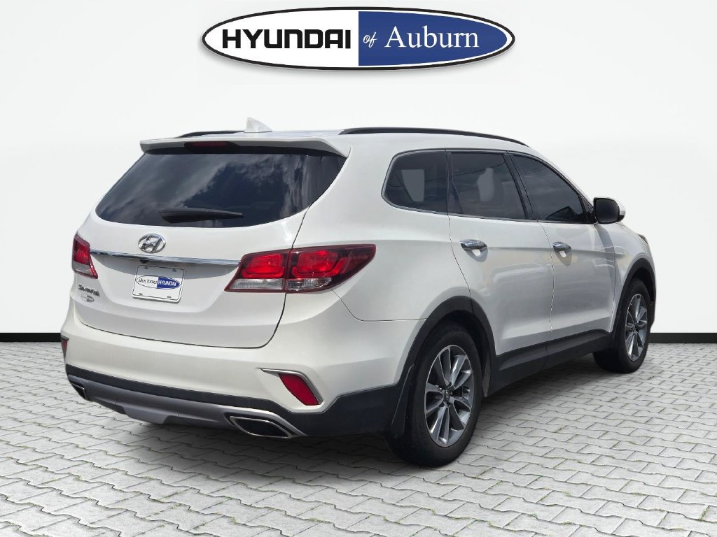 Used 2017 Hyundai Santa Fe SE FWD image 5